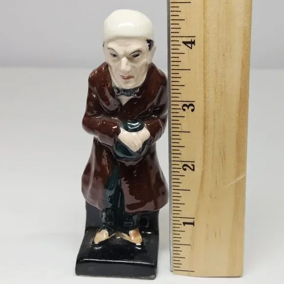 Vtg Scrooge Royal Doulton ManFigurine Charles Dickens A Christmas Carol 3D Decor - Picture 7 of 12